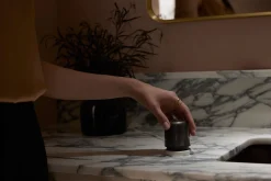 All-in-one cleansing device