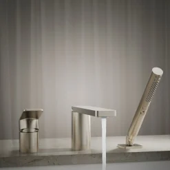 Deck-mount bath faucet with handshower