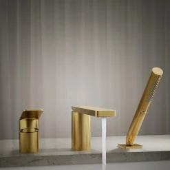 Deck-mount bath faucet with handshower
