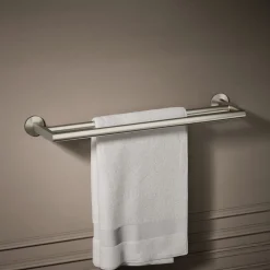 Double towel bar