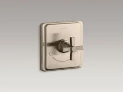 MasterShower® temperature control valve trim with Lever handle