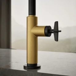 Pull-down kitchen sink faucet with two-function sprayhead