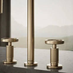 Pull-down kitchen sink faucet with two-function sprayhead