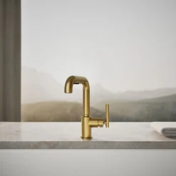 Pull-out kitchen sink faucet with three-function sprayhead