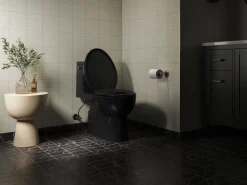 ReadyLatch® Quiet-Close™ elongated toilet seat