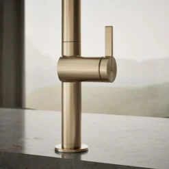 Semi-professional kitchen sink faucet with two-function sprayhead