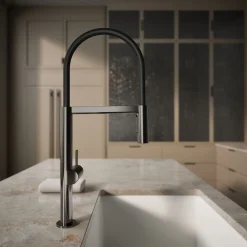 Semi-professional kitchen sink faucet with two-function sprayhead