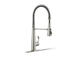 Semi-professional kitchen sink faucet with three-function sprayhead