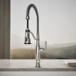 Semi-professional kitchen sink faucet with three-function sprayhead