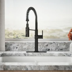 Semi-professional kitchen sink faucet with three-function sprayhead