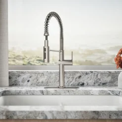 Semi-professional kitchen sink faucet with three-function sprayhead