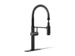 Semi-professional kitchen sink faucet with three-function sprayhead