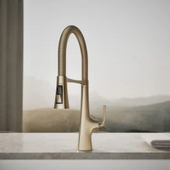 Semi-professional kitchen sink faucet with three-function sprayhead