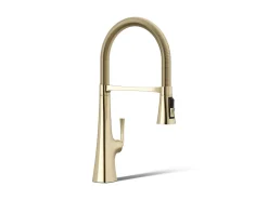 Semi-professional kitchen sink faucet with three-function sprayhead