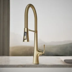 Semi-professional kitchen sink faucet with three-function sprayhead