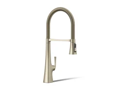 Semi-professional kitchen sink faucet with three-function sprayhead
