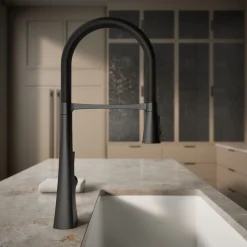 Semi-professional kitchen sink faucet with three-function sprayhead