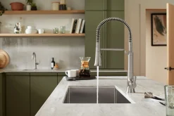 Semi-professional pull-down kitchen sink faucet with three-function sprayhead