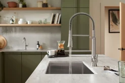 Semi-professional pull-down kitchen sink faucet with three-function sprayhead
