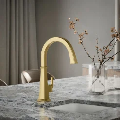 Single-handle bar sink faucet