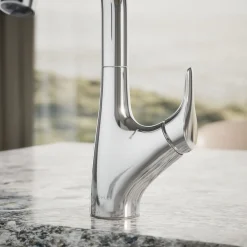 Single-handle bar sink faucet