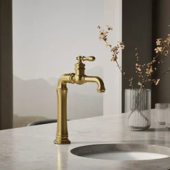 Single-handle bar sink faucet