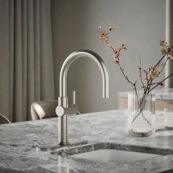 Single-handle bar sink faucet