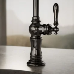 Single-handle kitchen sink faucet