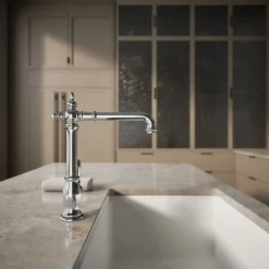 Single-handle kitchen sink faucet