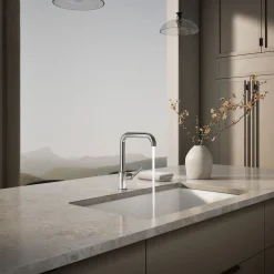 Single-handle kitchen sink faucet