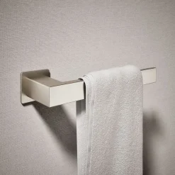 Towel arm