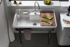 Utility rack with cup