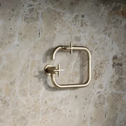 Wall-mount pot filler